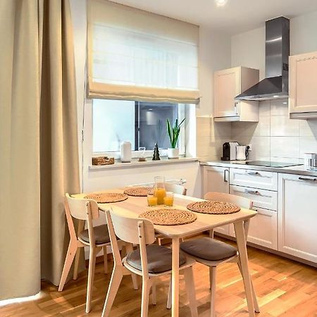 Kropla Rosy 2 Apartment Wroclaw Ngoại thất bức ảnh